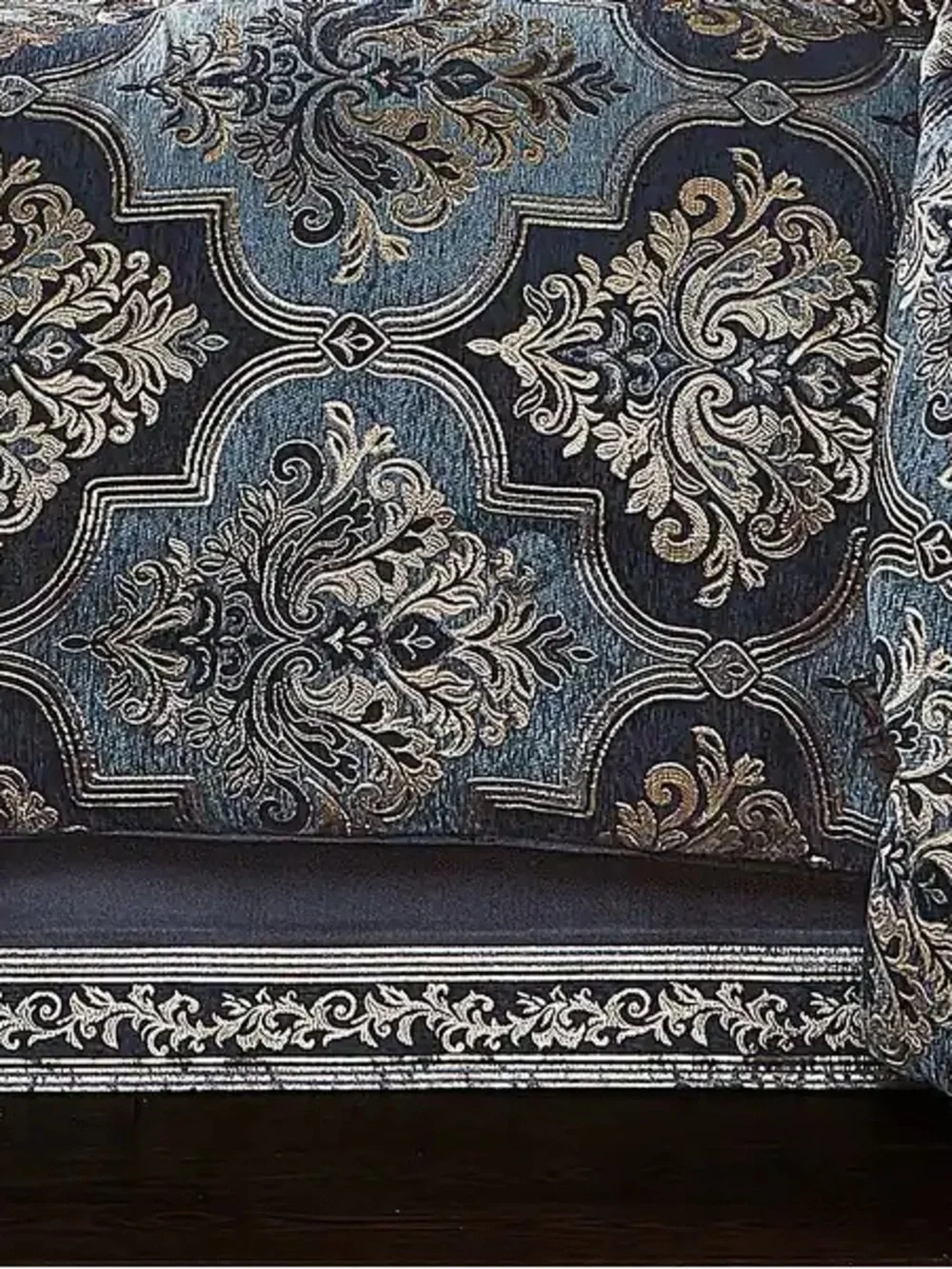 J. Queen New York Middlebury 4-Piece Comforter Set NEW